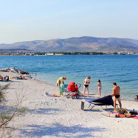 Family Friendly With A Swimming Pool Arbanija, Ciovo - 11789 Διαμέρισμα *