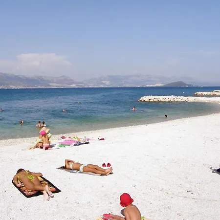 Family Friendly With A Swimming Pool Arbanija, Ciovo - 11789 Διαμέρισμα