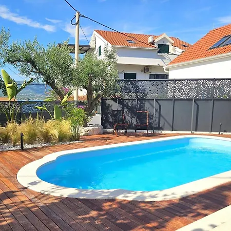 Family Friendly With A Swimming Pool Arbanija, Ciovo - 11789 Τρογκίρ